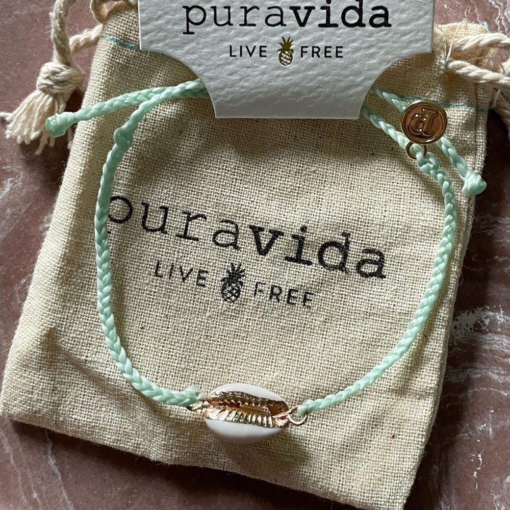 NWT Pura Vida Cowrie Bracelet🐚